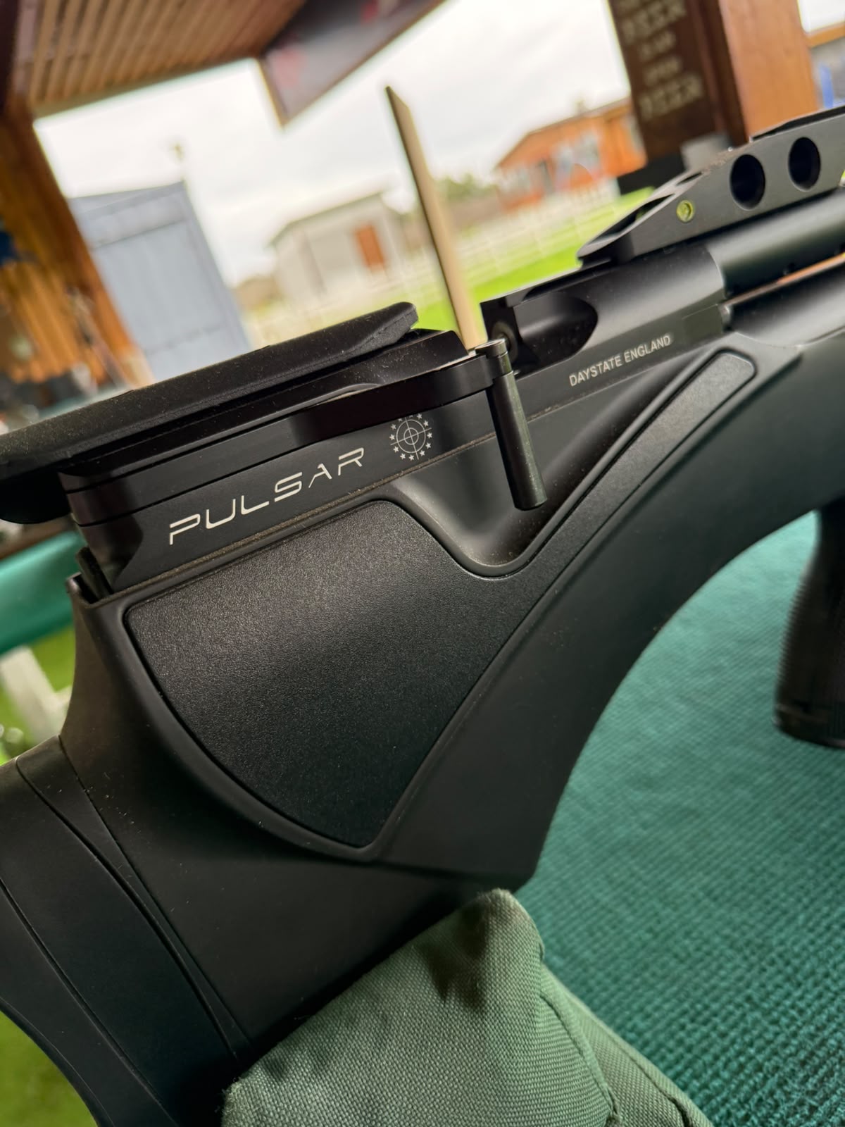 Rifle PCP Daystate Pulsar cal 5,5mm Sintético (seminuevo) - Imagen 3